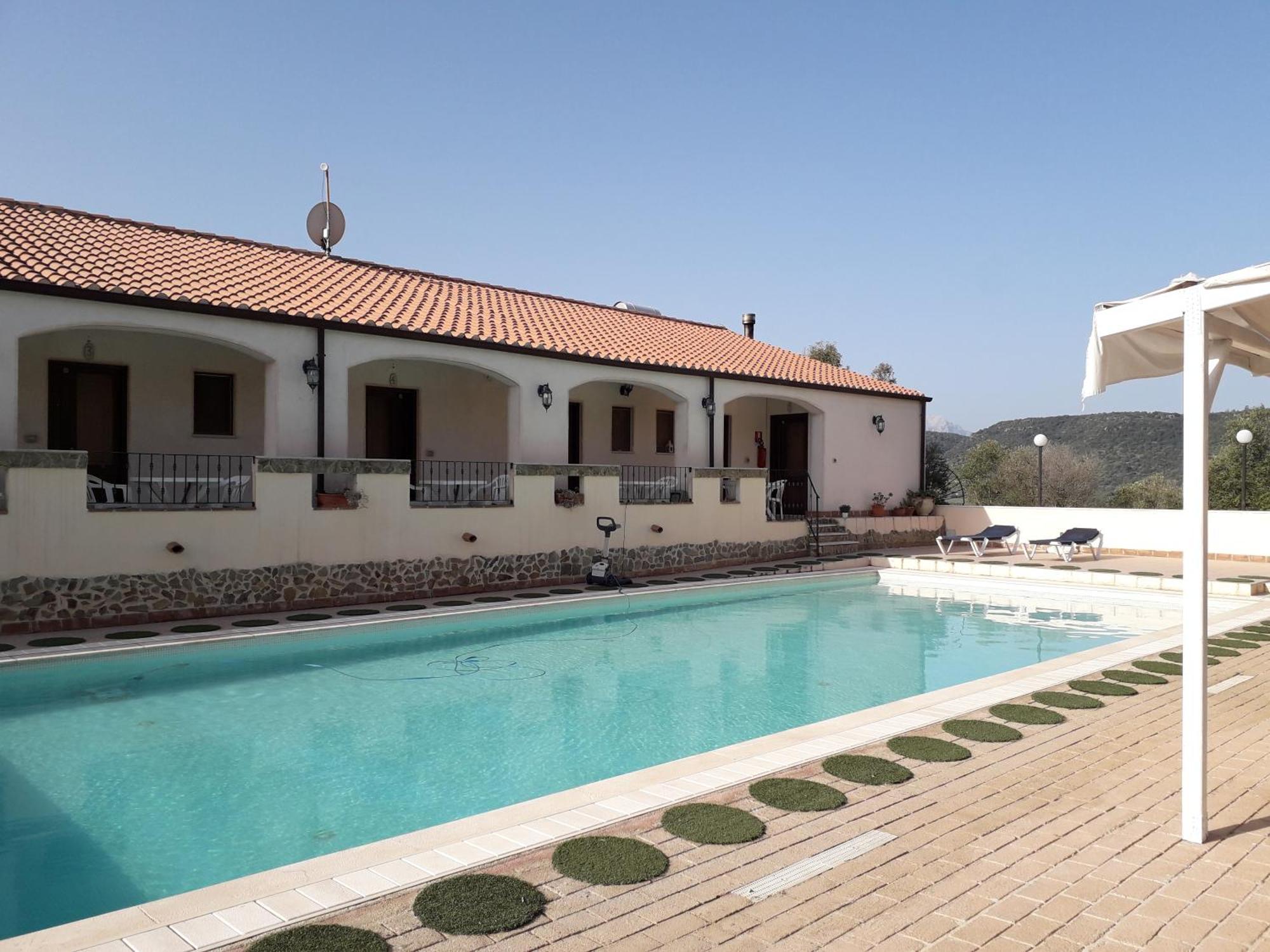 Hotel Valle Del Cedrino Galtellì Extérieur photo