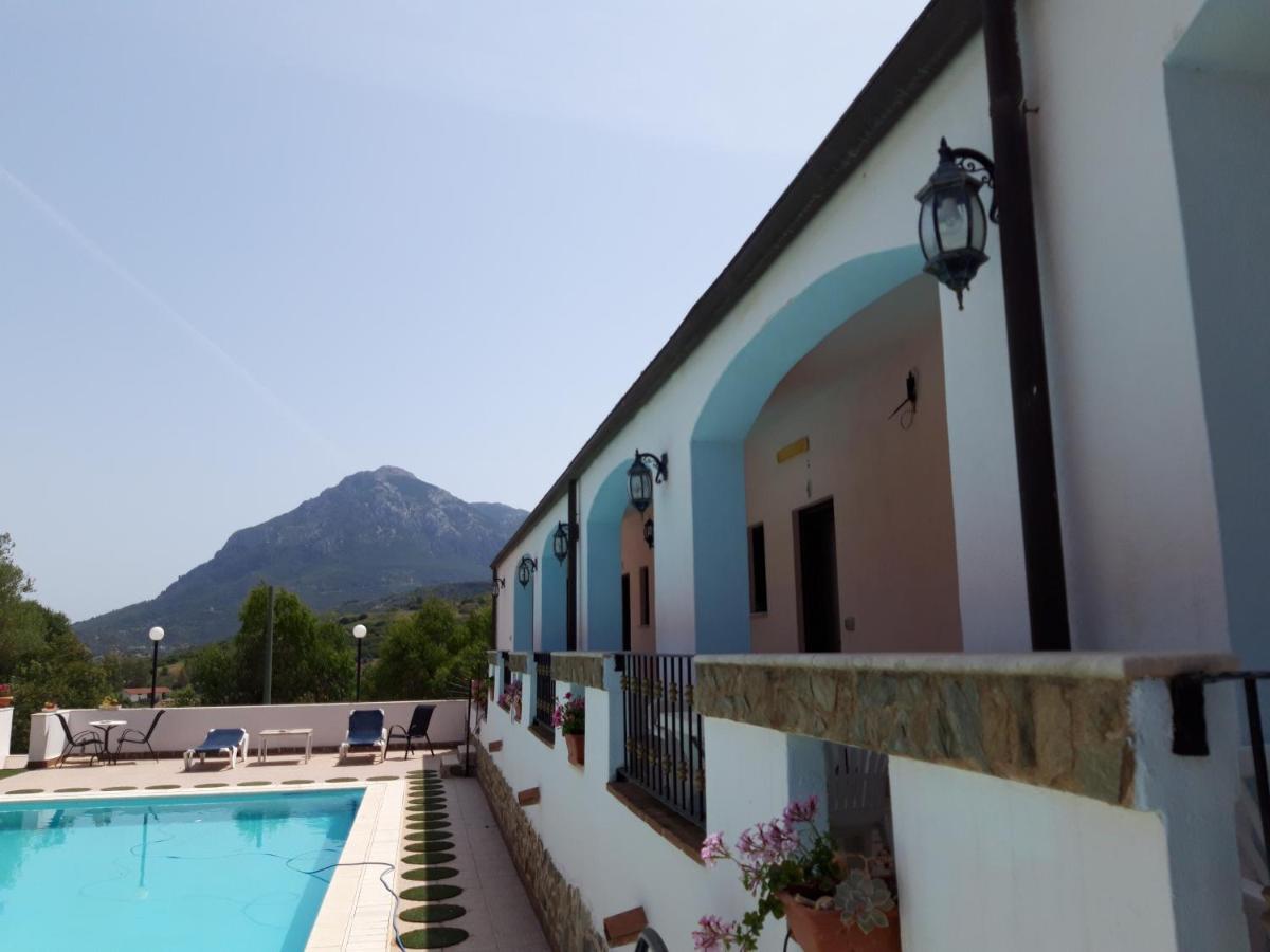 Hotel Valle Del Cedrino Galtellì Extérieur photo